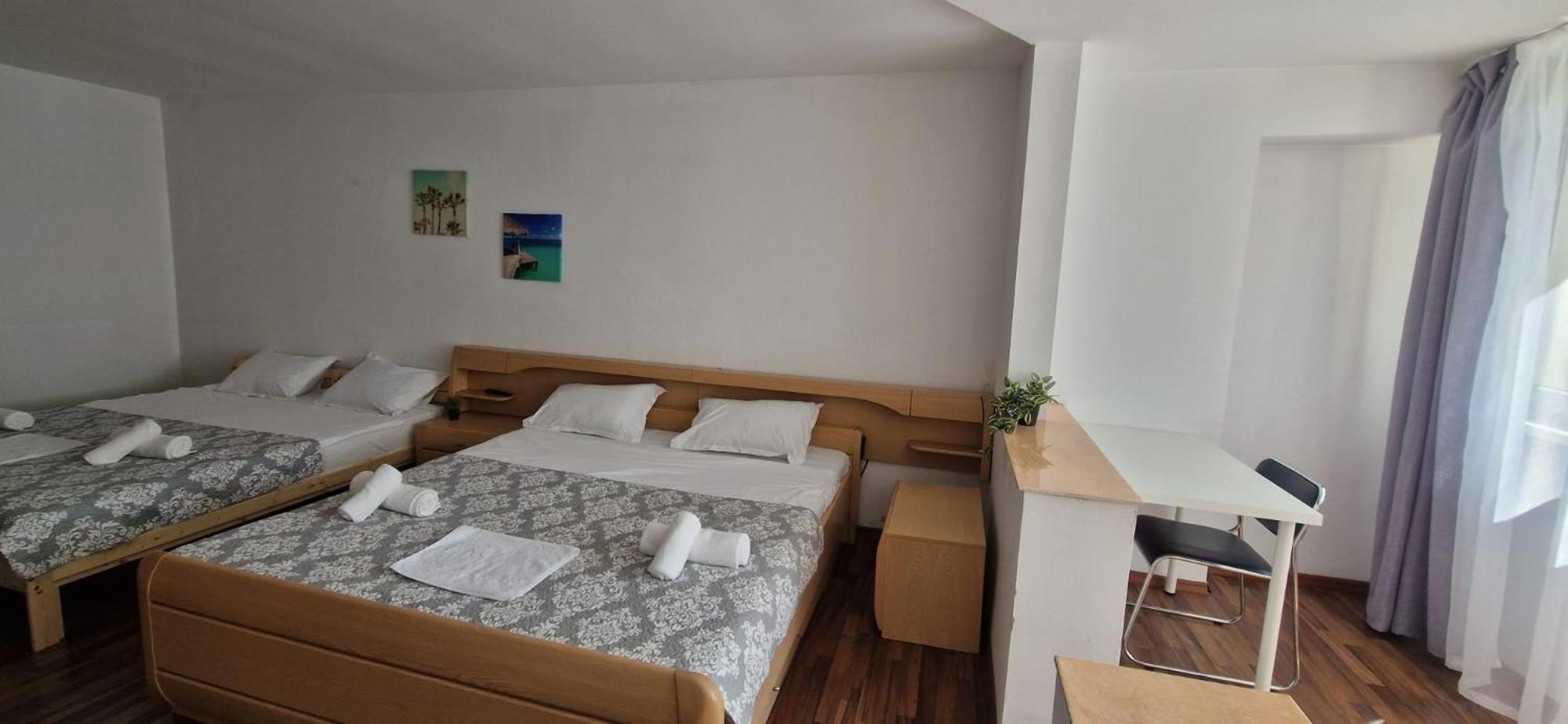 Stephanie Apartment-Centru Civic Brasov Exterior photo
