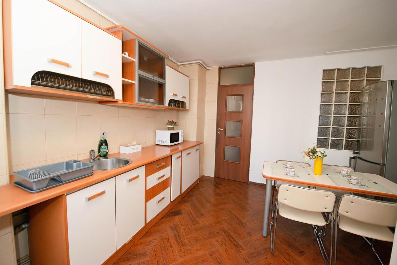 Stephanie Apartment-Centru Civic Brasov Exterior photo